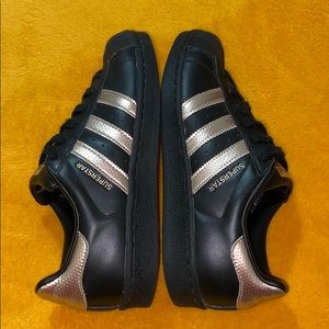 Superstar adidas Black with rose gold stripes